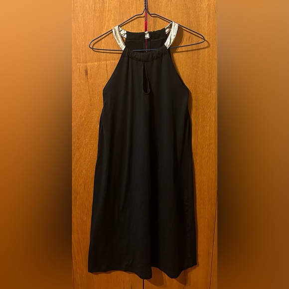 Women’s Dress - Picture 2 of 2